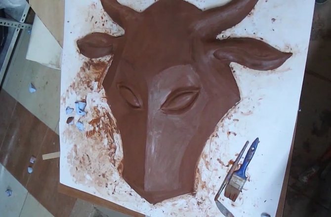 Маска из полиэфирной смолы