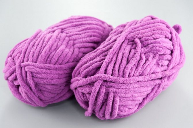 мотки плюшевой пряжи