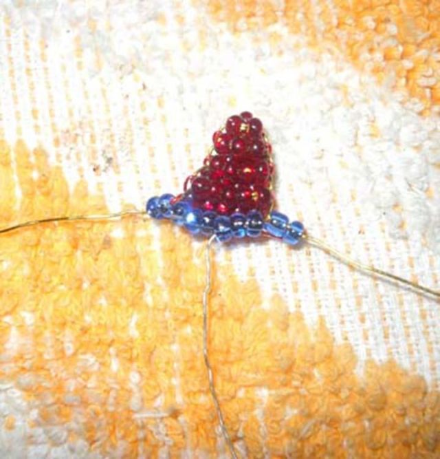 Плетение главных деталей павлина