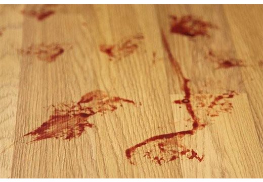 Пятна на полу